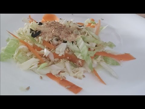 Видео: Салат из капусты#с ноткой азии#вкуснейшая заправка /ensalada de col con una salsa riquicima👌🏼