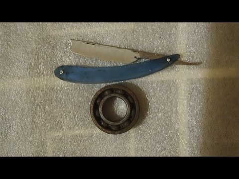 Видео: Бритьё самодельной бритвой из подшипника
