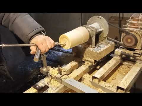 Видео: Баночка, деревянный стакан из ясеня на токарном станке