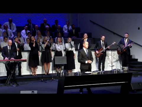 Видео: Он Умирал За Каждого Из Нас | CCS Worship