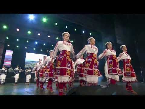 Видео: По гроздобер - Ансамбъл Мездра /"Да останем богати"/