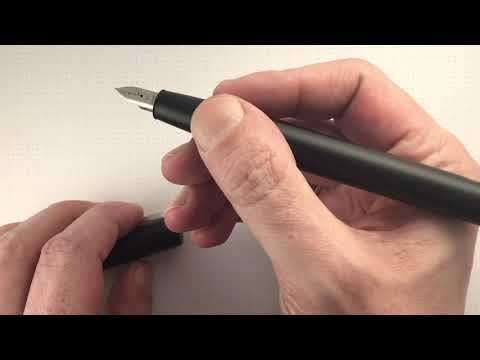 Видео: Обзор перьевой ручки LAMY Aion