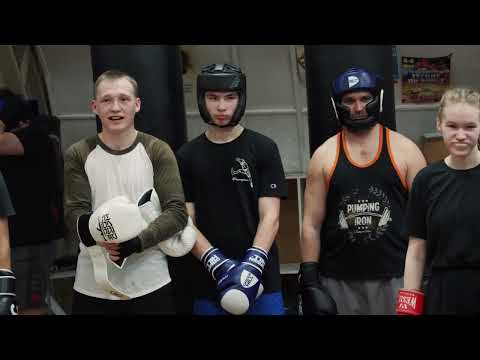 Видео: Бокс - устойчивость на ринге и в жизни