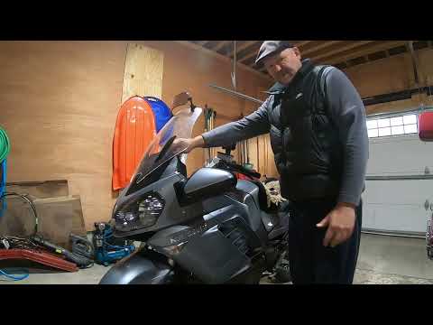 Видео: Кавасаки GTR 1400. Замена антифриза и воздушного фильтра.