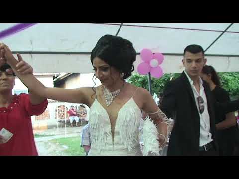 Видео: бал на Ванеса Петрова Красимирова  в с.Бутан-част 1