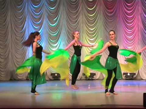 Видео: MagicDance. Продвинутая группа, шоу-номер с веерами-вейлами