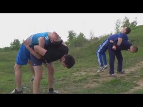 Видео: Боксерская тренировка в лесу - подборка упражнений