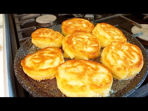 Видео: Натерла ЯБЛОКИ, смешала и пожарила:ВКУСНЯТИНА на завтрак для всейСЕМЬИ! Оладьи с Яблоками