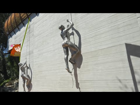 Видео: Смотрим лакшери особняк с тюрьмой для металлических чувачков