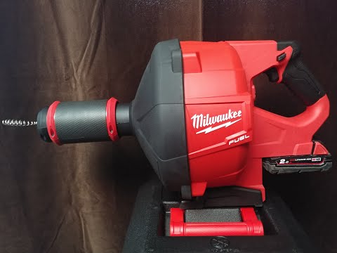 Видео: Демонстрация работы - прочистная машина Milwaukee M18 FUEL