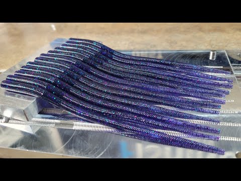 Видео: Делайте лучших червей для ловли окуня! Вот как!