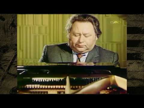 Видео: Олександр Білаш - Сніг на зеленому листі