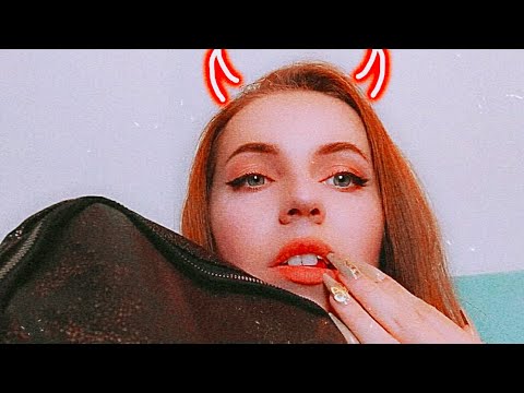 Видео: АСМР Что в моей сумке? / Очень длинные ногти / Тихий Спокойный голос