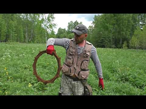 Видео: НАШЛИ ПОСЕЛЕНИЕ В ЛЕСУ С НАХОДКАМИ.