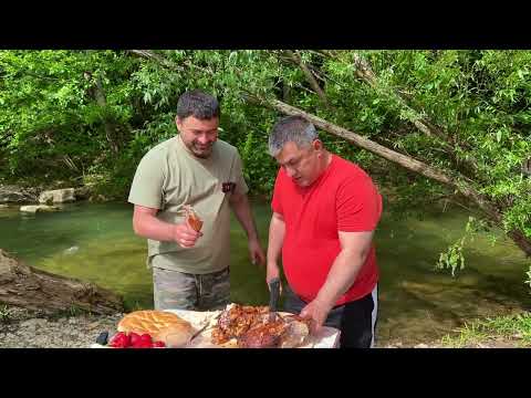 Видео: ШАШЛЫК из КУРИЦЫ. УТКА на ВЕРТЕЛЕ. Вкусный ужин на природе.