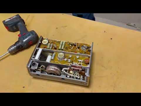 Видео: У нас в разборе Электрокардиограф  ЭК1Т-03М. Посмотрим, на чем он собран