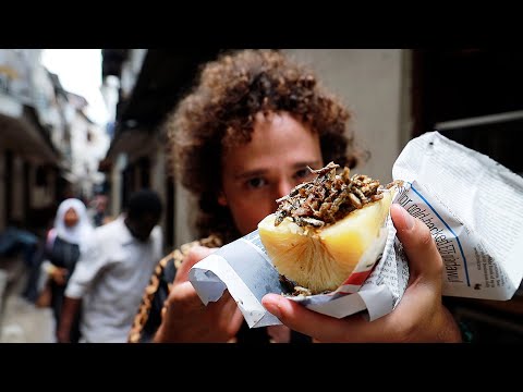 Видео: Пробуем уличную еду в ТАНЗАНИИ 🇹🇿🐟