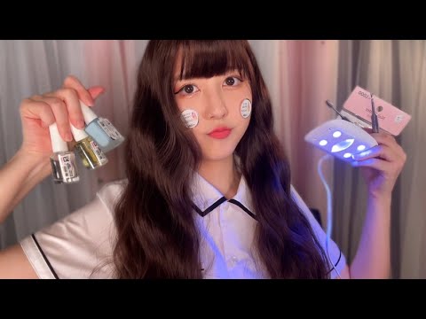 Видео: ASMR Bestie делает тебе маникюр, используя магазинные вещи за 1 доллар?!😲💅🏻 (неожиданный поворот ...