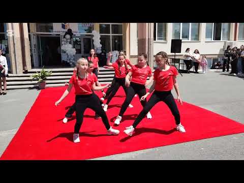 Видео: 🎓🎈ИЗПРАЩАНЕ НА ВИПУСК 2025НА ДОБЪР ЧАС!🔔🍀✒️🎓🦉📚