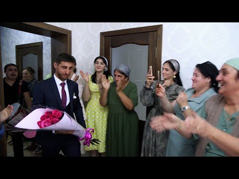 Видео: МАМА В СЛЕЗАХ САМА ЖЕНИЛА ЕДИНСТВЕННОГО СЫНА