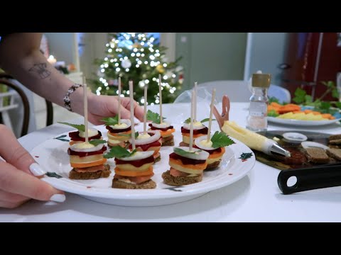 Видео: СЕЛЁДКА под ШУБОЙ - КАНАПЕ - Новогодний рецепт 🎄🐟🎁