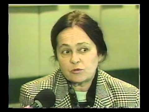 Видео: Интервью с кинорежисёром Кирой Муратовой - 1993