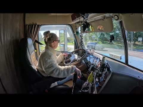 Видео: Переключение моей 18-ступенчатой ​​коробки передач Eaton Fuller