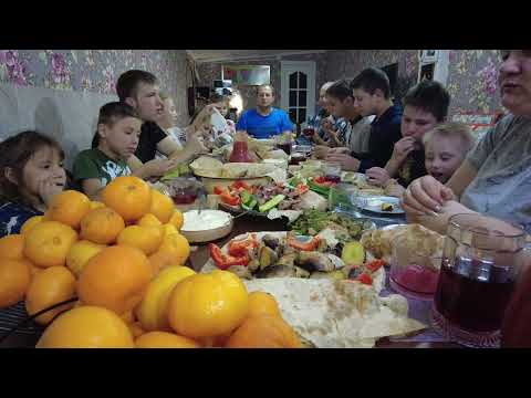 Видео: МУКБАНГ. Шашлыки в большой семье.