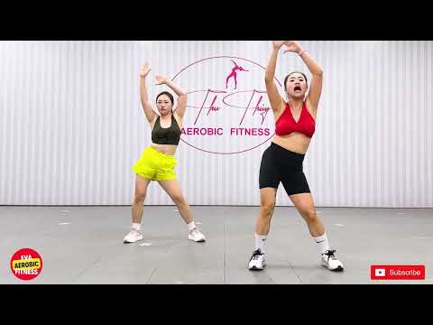 Видео: Попрощайтесь с жиром на талии с этим классом зумбы для людей среднего возраста