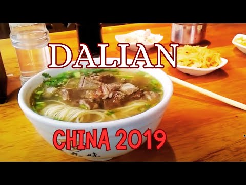 Видео: Далянь. Тайфун, рестораны и торговые центры I Влог Китай 2019