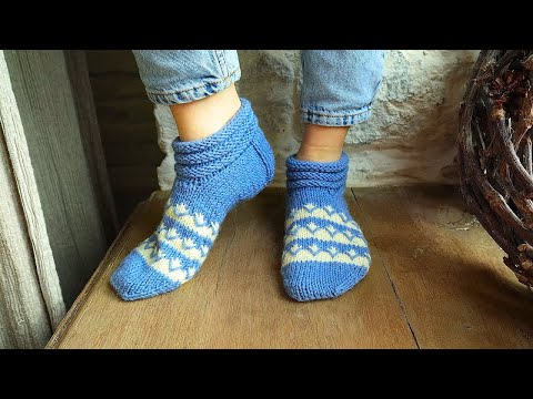 Видео: Тапочки спицами без швов. Вязаные тапочки от мыска. Набор Джуди