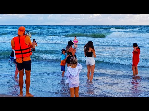 Видео: АНАПА - ЧУТЬ НЕ УТОНУЛИ В ВИТЯЗЕВО! СПАСАТЕЛИ ВОВРЕМЯ ВЫГНАЛИ ИЗ МОРЯ! ШТОРМ И ТЯГУН - ИЮЛЬ 2021
