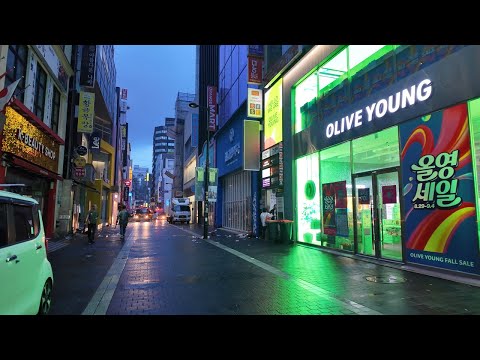 Видео: Прогулка ранним утром по торговой улице Мёндон | Пеший тур по Корее 4K