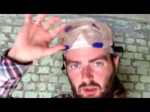 Видео: Как выровнять стены цементом