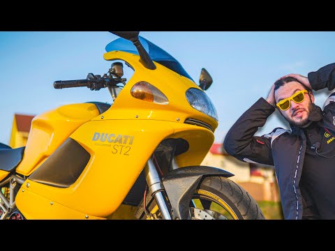 Видео: Ducati ST2 - бюджетная замена Honda VFR 800?