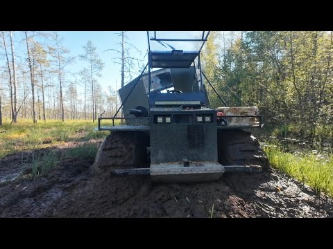 Видео: Засадил вездеход в болоте.