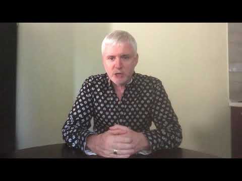 Видео: О ПРОДАЖНОСТИ ИЛИ МУХИ С ПЧЁЛАМИ