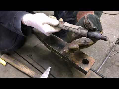 Видео: Замена шаровых на ниве и сайлентблоков верхних рычагов. Replacement of the Niva 2121 ball joint