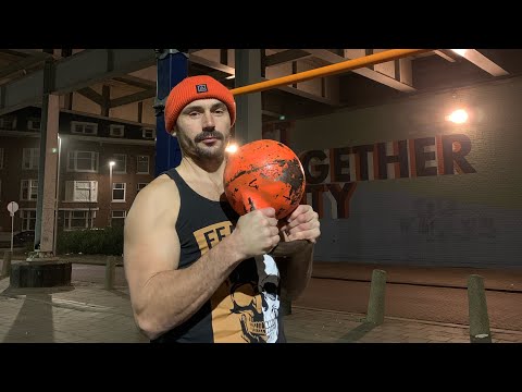 Видео: Чугунный дед| Лучшая тренировка с гирей для джентельменов за 40 😉