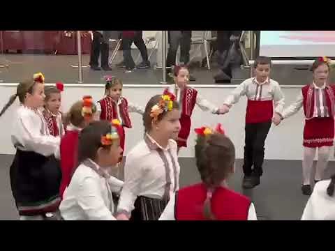 Видео: Дунавско хоро | Танцов ансамбъл "Звънче"