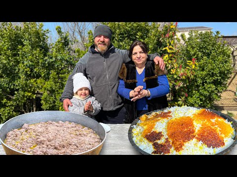 Видео: Мясные Шарики с Хрустящим Пловом! Семейной Приготовление Праздничного Блюда