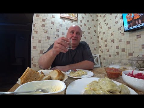 Видео: СЕМЕЙНЫЙ УЖИН /ЛЕПИМ С МУЖЕМ МАНТЫ С КОПЧЕНЫМ КУРДЮКОМ/РАЗГОВАРИВАЕМ О ЖИЗНИ/ВСПОМИНАЕМ РОДИТЕЛЕЙ