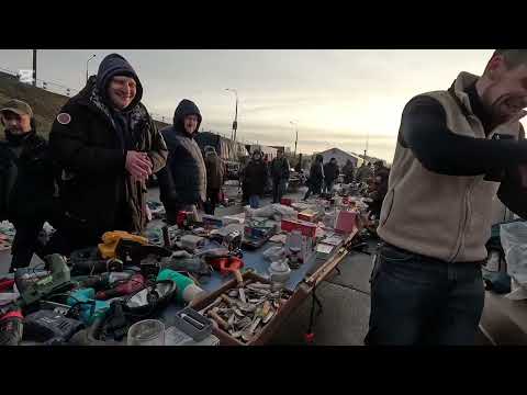 Видео: Поле чудес в Минске, такого стол добра еще не видел. Мусорщик