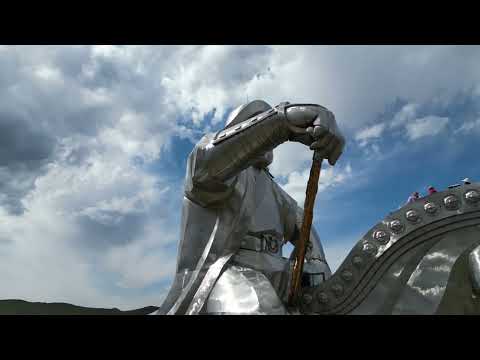 Видео: 세계에서 가장 큰 기마상에 숨겨진 비밀! Genghis Khan Equestrian Statue[Чингис хааны морьтон хөшөө]
