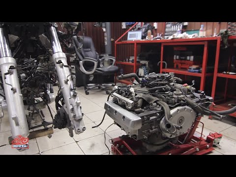 Видео: Honda Goldwing 1800 - Ремонт коробки, установка двигателя/Gearbox repair, engine install (part 5)