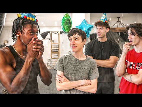 Видео: Я УСТРОИЛ ПИТЕРБОТУ ВЕЧЕРИНКУ В ЧЕСТЬ ДНЯ РОЖДЕНИЯ!