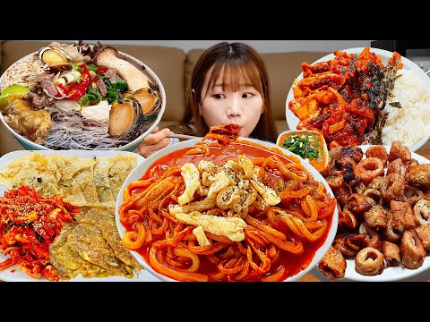 Видео: Sub)Real Mukbang- Набор из 5 корейских блюд🍱 Острый удон, кальмары🔥 Тушеная говядина с грибами🍲 ASMR