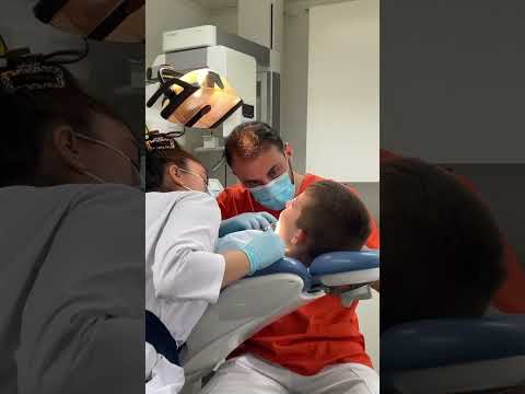 Видео: Ване лечат зуб и делают анестезию. Это совсем не больно#dentist #стоматолог #пломба #youtubeshorts