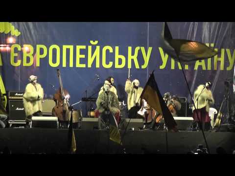 Видео: Dakh Daughters на Євромайдані 08.12.2013 - "Ганнуся"