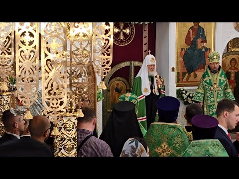 Видео: Крестный ход от Софийского собора до Спасо-Евфросиниевского монастыря